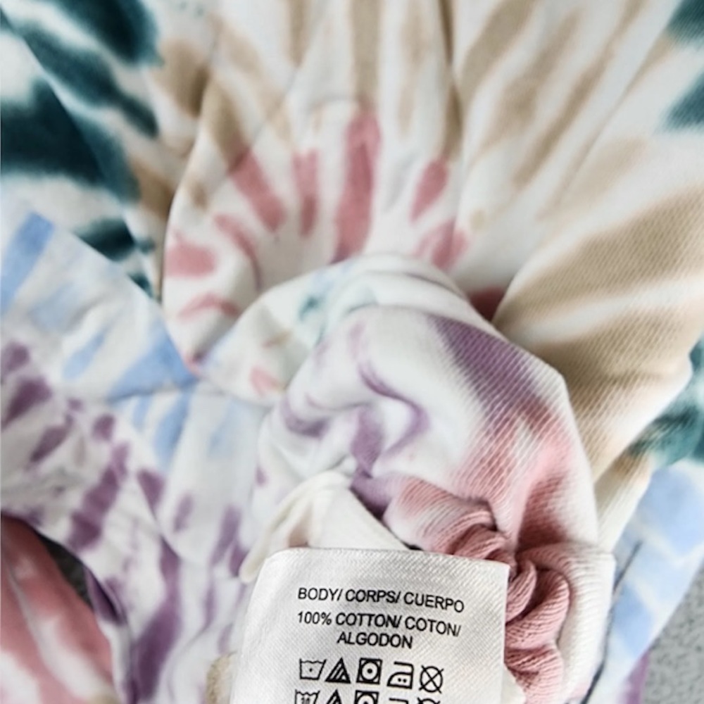 NWT Lucky Brand Cool For Summer Cropped Tie Dye Sweatshirt Size: M - Picture 4 of 5